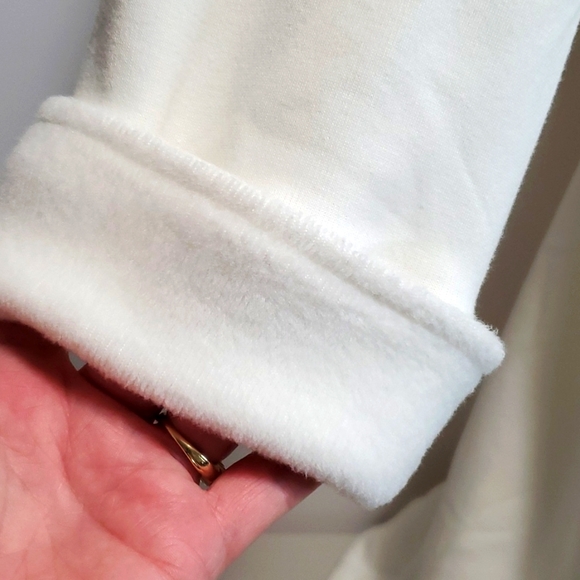 UGG. Women Duffield II. Cream. Size L. Plush. Warm pockets. - Picture 6 of 13